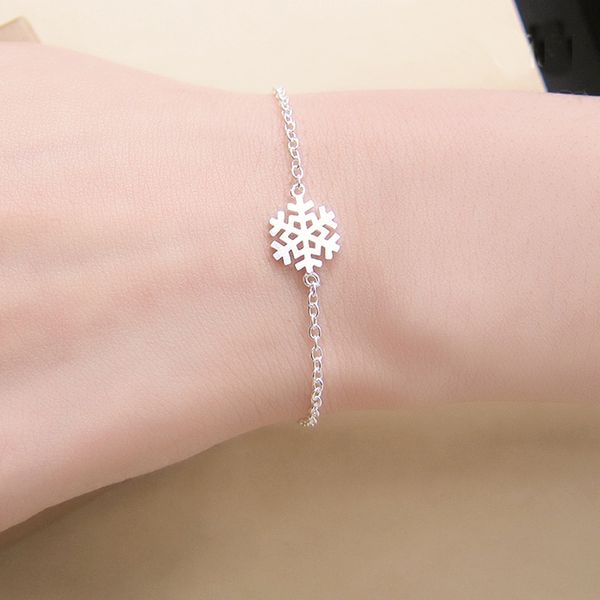 charm bracelets simple fashion europe snowflake & bangles for women lady made by copper cute snow as gift jewelry, Golden;silver
charm bracelets simple fashion europe snowflake & bangles for women lady made by copper cute snow as gift jewelry, Golden;silver