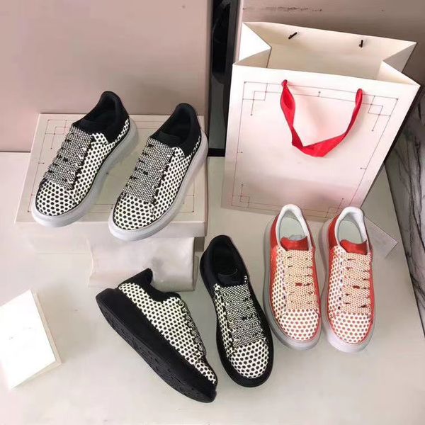 blue men platform trainers men oversized calf leather shoes women flat runner shoes reflective lace-up iron trainers with box, Black
blue men platform trainers men oversized calf leather shoes women flat runner shoes reflective lace-up iron trainers with box, Black