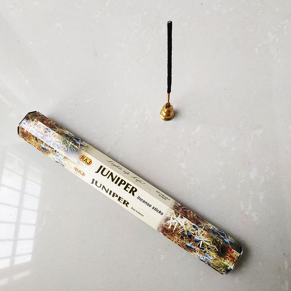 f small box juniper hand rolled stick incense household smell removing incense tool bulks yoga meditation sticks
f small box juniper hand rolled stick incense household smell removing incense tool bulks yoga meditation sticks
