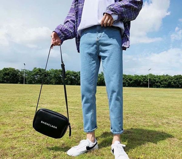 2020 men's straight jeans spring festival korean fashion loose pants casual cotton black men's denim trousers, Blue
2020 men's straight jeans spring festival korean fashion loose pants casual cotton black men's denim trousers, Blue