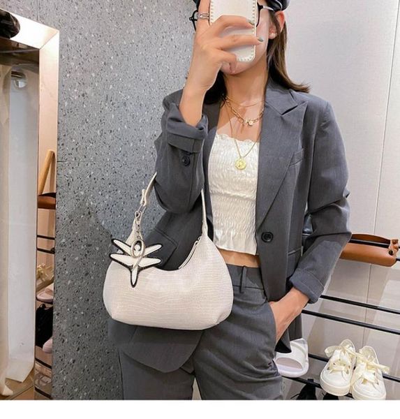 fashion stone pattern women's shoulder bag casual solid color women handbag crocodile baguette underarm women's bag hand bags
fashion stone pattern women's shoulder bag casual solid color women handbag crocodile baguette underarm women's bag hand bags