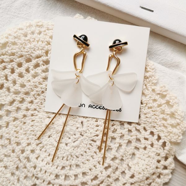 stud temperament joker tassel earrings petals british wind transparent female personality heart women push-back zinc alloy, Golden;silver
stud temperament joker tassel earrings petals british wind transparent female personality heart women push-back zinc alloy, Golden;silver