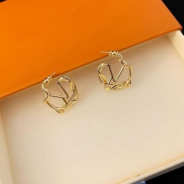 europe america jewelry sets lady women brass engraved v initials 18k gold necklace earrings sets garden louise pendant, Silver
europe america jewelry sets lady women brass engraved v initials 18k gold necklace earrings sets garden louise pendant, Silver