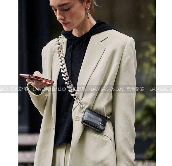 bag coin002 wallet new kara 2020 shoulder catwalk bag metal fashion black thick chain mini chest ladies hook dejal, Red;black
bag coin002 wallet new kara 2020 shoulder catwalk bag metal fashion black thick chain mini chest ladies hook dejal, Red;black