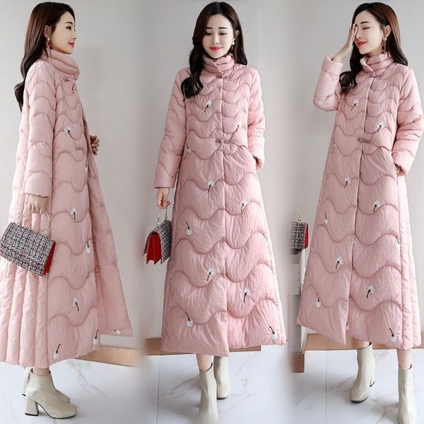 2020 new autumn winter women chinese style flowers embroidery loose coats cotton padded jacket female hooded long parkas a250, Black
2020 new autumn winter women chinese style flowers embroidery loose coats cotton padded jacket female hooded long parkas a250, Black