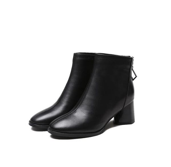 autumn and winter ladies martin boots layer cowhide high-heeled thick heel casual all-match fashion women's shoes, Black
autumn and winter ladies martin boots layer cowhide high-heeled thick heel casual all-match fashion women's shoes, Black