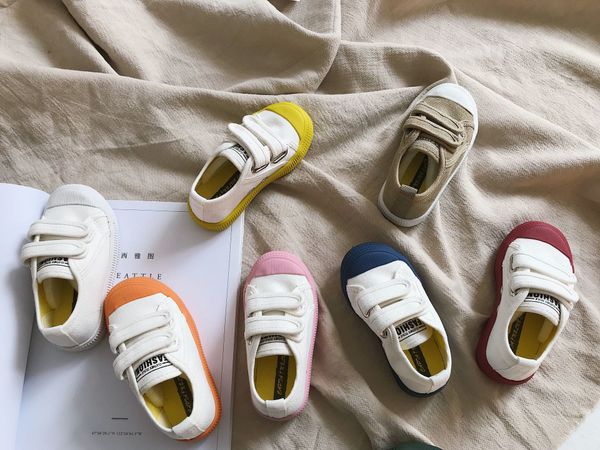 2019 new children spring candy-colored with cow tendons canvas girls hook and loop white boys baby shoes c1002, Black;red
2019 new children spring candy-colored with cow tendons canvas girls hook and loop white boys baby shoes c1002, Black;red