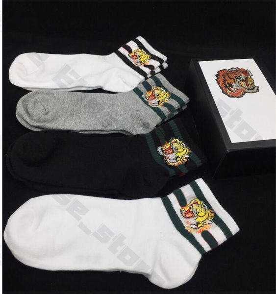 4 Pair/Box Animal 5/Pair/Box Head Desiger Mens Socks Four Five Pairs Sports Socks Wolf Embroidery Leisure Cat Cotton Man Socks Gift Box Set
4 Pair/Box Animal 5/Pair/Box Head Desiger Mens Socks Four Five Pairs Sports Socks Wolf Embroidery Leisure Cat Cotton Man Socks Gift Box Set