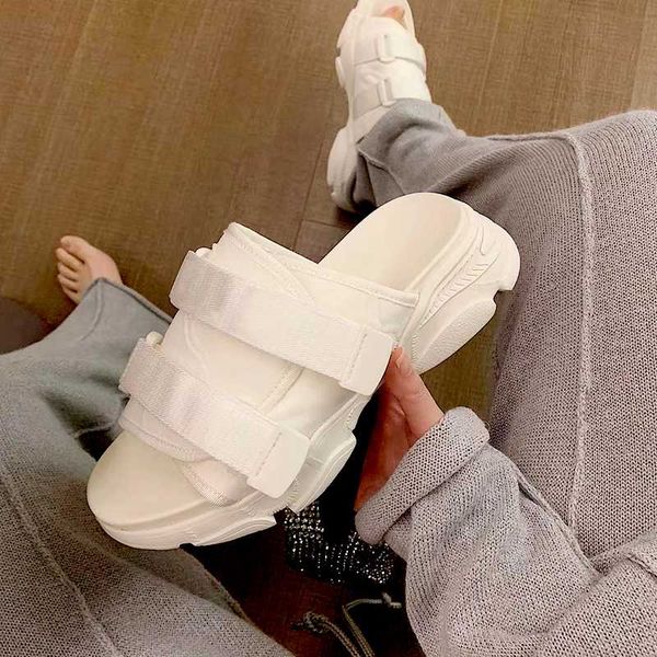 2020 brand fashion women slipper med heel platform shoes female summer beach outdoor chic shoe women slides sandalias mujer, Black
2020 brand fashion women slipper med heel platform shoes female summer beach outdoor chic shoe women slides sandalias mujer, Black