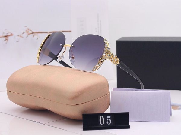 Summer Hot Sale Pearl Womens Sunglasses Fashion Woman Sunglasses Beach Glasses UV400 Model 05 8 Colors High Quality with Box
Summer Hot Sale Pearl Womens Sunglasses Fashion Woman Sunglasses Beach Glasses UV400 Model 05 8 Colors High Quality with Box