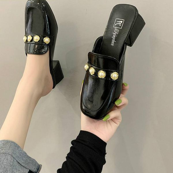 slippers celebrities style women lazy slides pearl decorate patent leather thick heels all-match closed toe cozy size 35-39, Black
slippers celebrities style women lazy slides pearl decorate patent leather thick heels all-match closed toe cozy size 35-39, Black