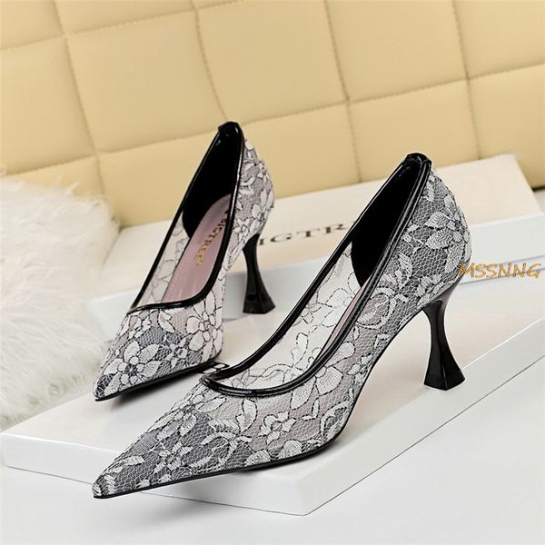 2020 spring autumn new women high heels floral kitten heels pumps lace air mesh 7.5 high bridal exotic dance shoes, Black
2020 spring autumn new women high heels floral kitten heels pumps lace air mesh 7.5 high bridal exotic dance shoes, Black
