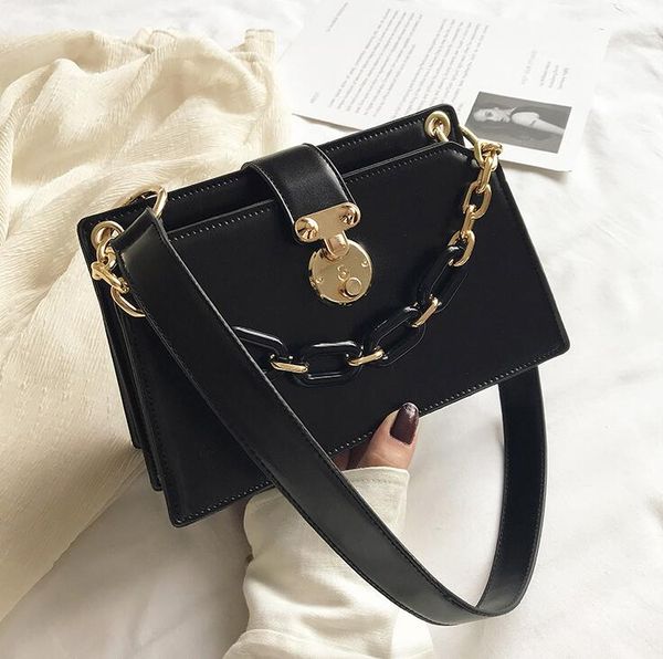 fashion women shoulder bags chain small handbag temperament crossbody totes bag 
fashion women shoulder bags chain small handbag temperament crossbody totes bag