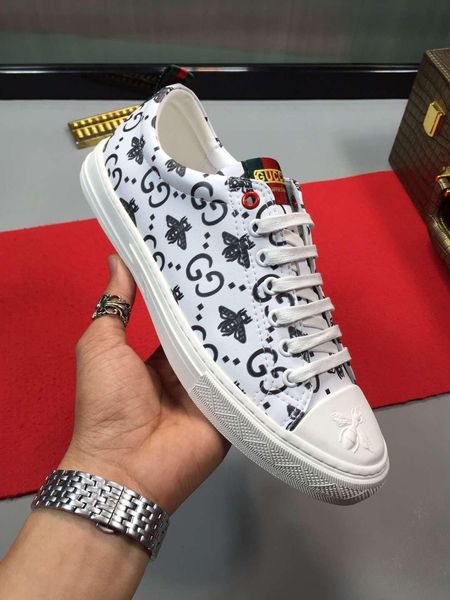 2021w new men ', s отпечатано письмо тапки, вскользь и удобно versatile обувь, модная обувь с низким растеряев, первоначально коробка упаков, Black
2021w new men ', s отпечатано письмо тапки, вскользь и удобно versatile обувь, модная обувь с низким растеряев, первоначально коробка упаков, Black