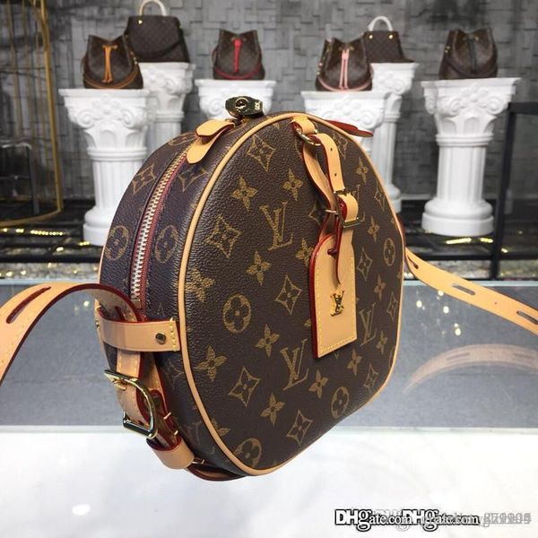 new boite chapeau souple m52294 boite chapeau souple tote bag women's fashion bag size 21.5 * 7 * 20cm with box
new boite chapeau souple m52294 boite chapeau souple tote bag women's fashion bag size 21.5 * 7 * 20cm with box