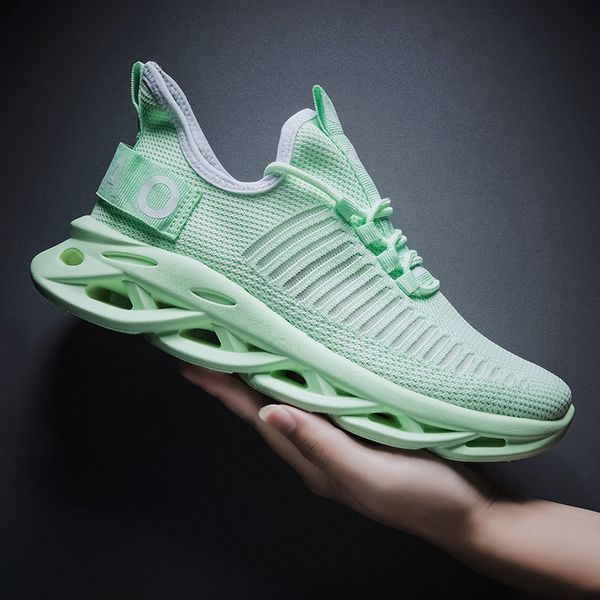 2020 fashion men sneakers shoes mesh breathable light thick soles casual platform men shoes zapatos hombre black brown green
2020 fashion men sneakers shoes mesh breathable light thick soles casual platform men shoes zapatos hombre black brown green