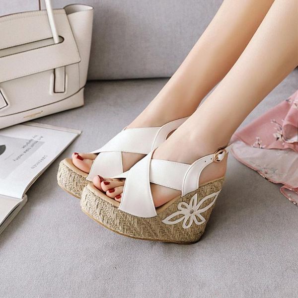 sandals flower thick-soled loose cake bottom buckle crossed summer ultra high slope heel sandal ins, Black
sandals flower thick-soled loose cake bottom buckle crossed summer ultra high slope heel sandal ins, Black