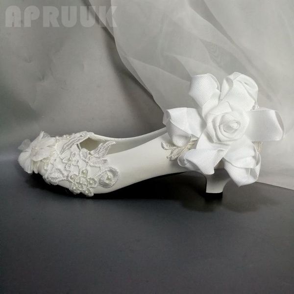 handmade sweet lace flower wedding pumps shoes woman heel 3cm ladies party bridesmaid bridal party elegant low heel shoes womens, Black
handmade sweet lace flower wedding pumps shoes woman heel 3cm ladies party bridesmaid bridal party elegant low heel shoes womens, Black