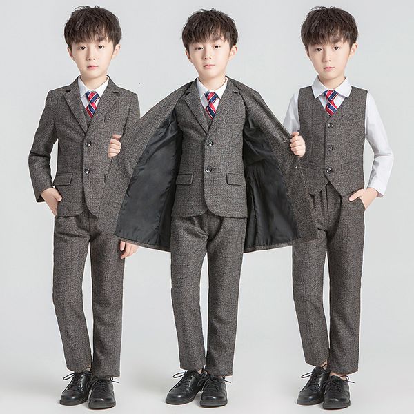 fashion boys formal wedding suit set kids solid wind coat blazer vest pants clothing set children party tuxedo ceremony costume, Blue
fashion boys formal wedding suit set kids solid wind coat blazer vest pants clothing set children party tuxedo ceremony costume, Blue