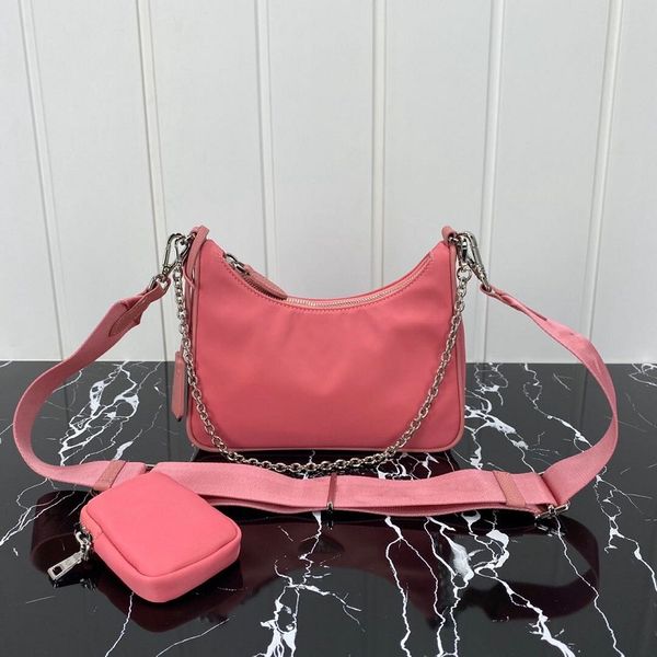 re-edition 2005 nylon designer shoulder bag leather handbag designer selling lady cross-body luxury bag chain bag tote
re-edition 2005 nylon designer shoulder bag leather handbag designer selling lady cross-body luxury bag chain bag tote