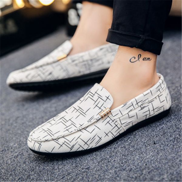 2020 new fashion men's shoes spring style canvas men loafers comfortable leather shoes men flats metal decoration driving, Black
2020 new fashion men's shoes spring style canvas men loafers comfortable leather shoes men flats metal decoration driving, Black