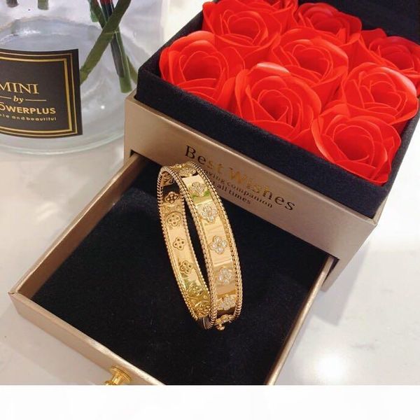 18k реальное золото браслет desiger luxuy ювелирные изделия обручальное hollow цветок алмазов резьба свадьба ограниченное издание уникальным, Golden;silver
18k реальное золото браслет desiger luxuy ювелирные изделия обручальное hollow цветок алмазов резьба свадьба ограниченное издание уникальным, Golden;silver