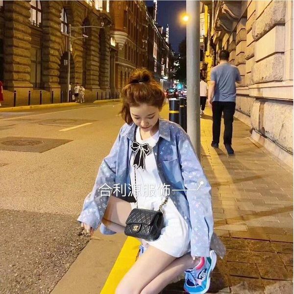 2020 thin coat women's autumn korean version of loose joker net infrared long sleeve inch shirt, White
2020 thin coat women's autumn korean version of loose joker net infrared long sleeve inch shirt, White