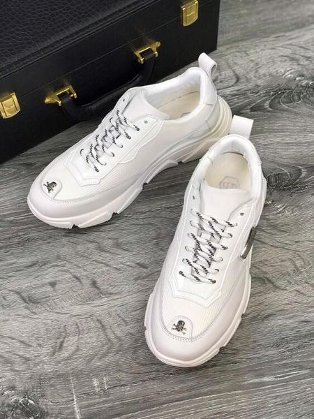 2021g new men 's casual sports shoes ,wild fashion comfortable shoes ,original shoe box ,size 38 -44, Black
2021g new men 's casual sports shoes ,wild fashion comfortable shoes ,original shoe box ,size 38 -44, Black