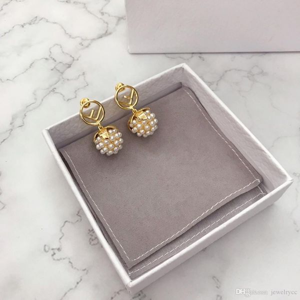 new fashion alphabet pearl designer earrings luxury designer jewelry women earrings, Golden
new fashion alphabet pearl designer earrings luxury designer jewelry women earrings, Golden