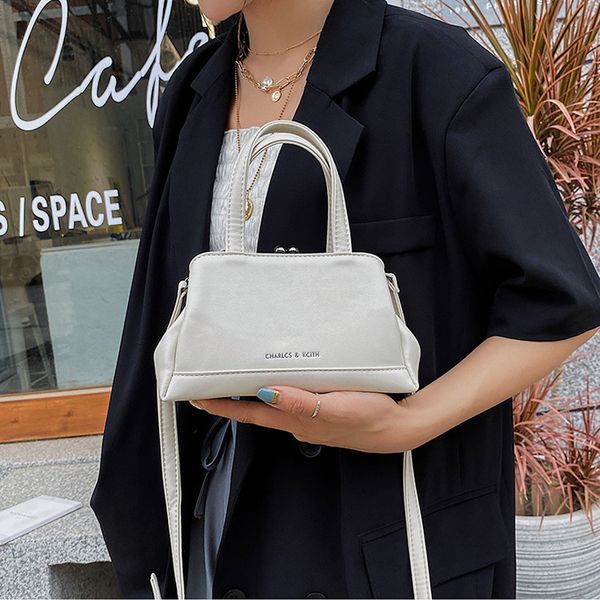 brand women's handbags totes bags designer new fashion ladies shopping purse shoulder bags leather handle bag crossbody bag
brand women's handbags totes bags designer new fashion ladies shopping purse shoulder bags leather handle bag crossbody bag