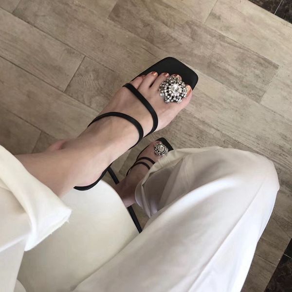2020 fashion narrow band women slipper fashion bling crystal sandal elegant high heels slides ummer outdoor open toe slides pump, Black
2020 fashion narrow band women slipper fashion bling crystal sandal elegant high heels slides ummer outdoor open toe slides pump, Black