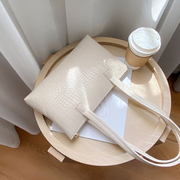 fashion brand crocodile pattern handbag casual women tote bags luxury leather shoulder crossbody bag large capacity shopping bag
fashion brand crocodile pattern handbag casual women tote bags luxury leather shoulder crossbody bag large capacity shopping bag