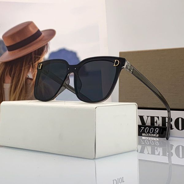 fashion d letters mens woman sunglasses beach sunglasses adumbral goggle glasses uv400 7009 highly quality with box, White;black
fashion d letters mens woman sunglasses beach sunglasses adumbral goggle glasses uv400 7009 highly quality with box, White;black