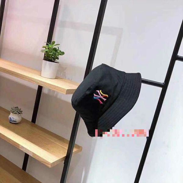 2020 classic tricolour fashion luxury fisherman hat, letters for men and women brand classic travel fashion send, Blue;gray
2020 classic tricolour fashion luxury fisherman hat, letters for men and women brand classic travel fashion send, Blue;gray