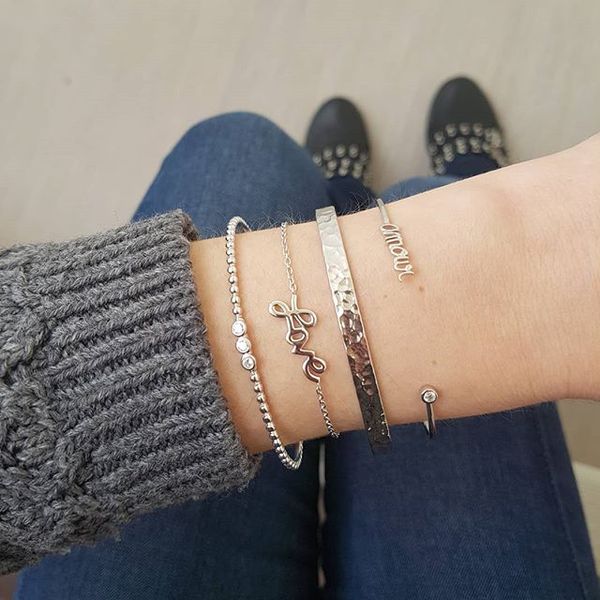 4pcs/set gold silver color letter bracelet for women stainless steel wrist bracelets bangles chain jewelry gifts, Black
4pcs/set gold silver color letter bracelet for women stainless steel wrist bracelets bangles chain jewelry gifts, Black