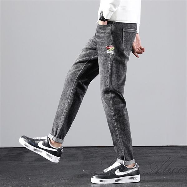 men's jeans 2021 fall/winter mid-rise small-leg thick stretch embroidery slim casual pants, Blue
men's jeans 2021 fall/winter mid-rise small-leg thick stretch embroidery slim casual pants, Blue