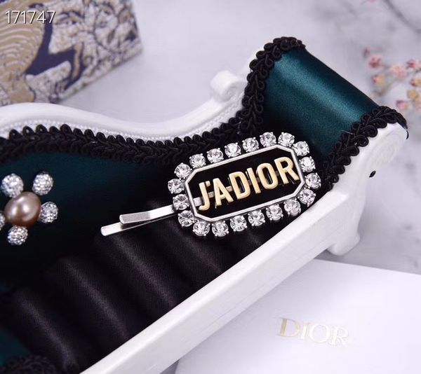 Europe 2020 new designer hairpin CD-letter Lady elegant luxury pearl crystal hairpin fashion high-quality couple gift party free of charge
Europe 2020 new designer hairpin CD-letter Lady elegant luxury pearl crystal hairpin fashion high-quality couple gift party free of charge