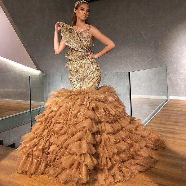 arabian gold beaded evening dresses shiny crystals tiered ruffles skirt plus size prom gowns elegant red carpet celebrity dress, Black;red
arabian gold beaded evening dresses shiny crystals tiered ruffles skirt plus size prom gowns elegant red carpet celebrity dress, Black;red