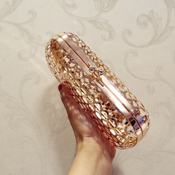 new-bags travel luggage bag handbags fashion personality plain hasp hollow out even bags ing
new-bags travel luggage bag handbags fashion personality plain hasp hollow out even bags ing