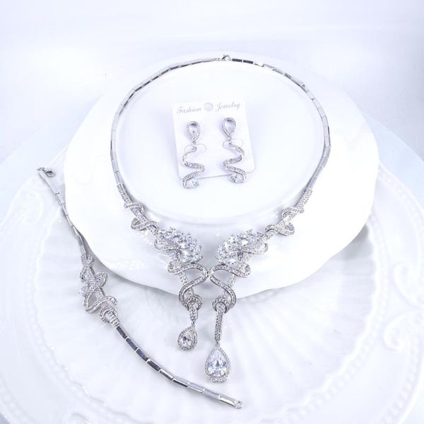 2020 new fashion shinning retro crystal cz zircon necklace earring bracelet wedding bridal banquet dinner dressing jewelry set, Silver
2020 new fashion shinning retro crystal cz zircon necklace earring bracelet wedding bridal banquet dinner dressing jewelry set, Silver