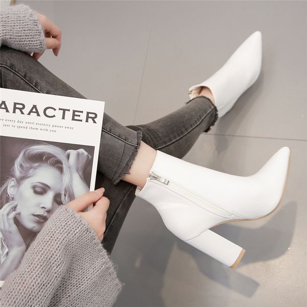2020 luxury designer women 10cm high heels western cowboy boots leather block white heels ankle boots chunky shoes, Black
2020 luxury designer women 10cm high heels western cowboy boots leather block white heels ankle boots chunky shoes, Black