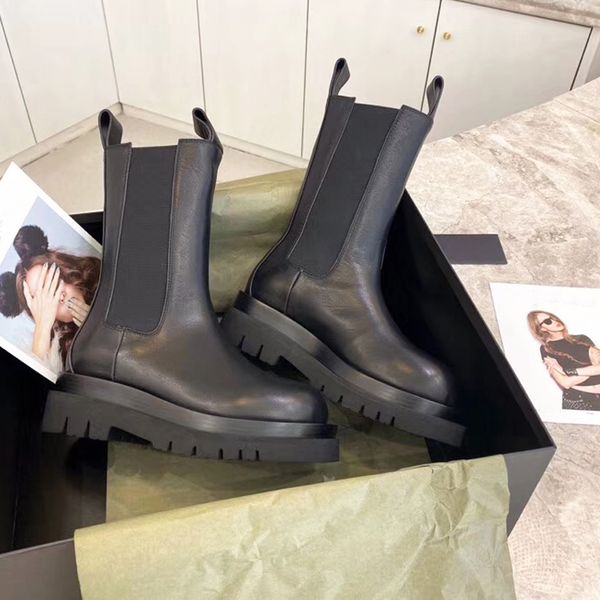 thick increasing heel boots mid calf round toe women boots designer fashion leather shoes solid black
thick increasing heel boots mid calf round toe women boots designer fashion leather shoes solid black