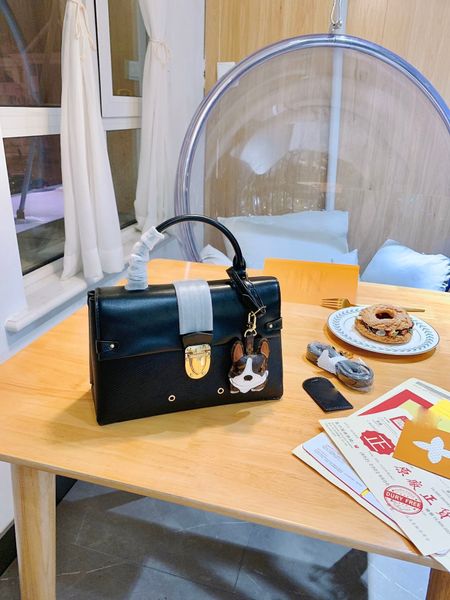 One Handle flip handbag wallet backpack main card holder duffel bag women handbags handbag horsebit card holder M43125
One Handle flip handbag wallet backpack main card holder duffel bag women handbags handbag horsebit card holder M43125