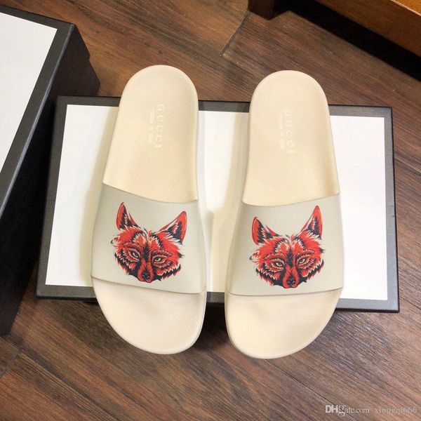 2020 new luxury designer summer men's fashion slippers, home comfortable casual slippers in multiple colorsas, Red;white
2020 new luxury designer summer men's fashion slippers, home comfortable casual slippers in multiple colorsas, Red;white