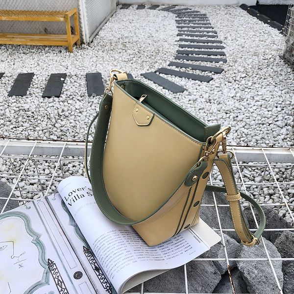 креативный новый bucket shoulder bag 2020 летняя сумка кроссовер сумка / рук женские
креативный новый bucket shoulder bag 2020 летняя сумка кроссовер сумка / рук женские