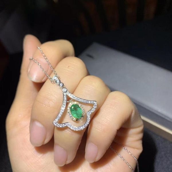 exquisite necklace natural green emerald gem pendant of necklace three color silver birthday anniversary gift exquisite ornament
exquisite necklace natural green emerald gem pendant of necklace three color silver birthday anniversary gift exquisite ornament