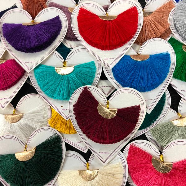 quality l132/4cm/fan tassel/gold tassels/jewelry accessories/jewelry making/jewelry findings/silk tassels/2pcs/bag
quality l132/4cm/fan tassel/gold tassels/jewelry accessories/jewelry making/jewelry findings/silk tassels/2pcs/bag