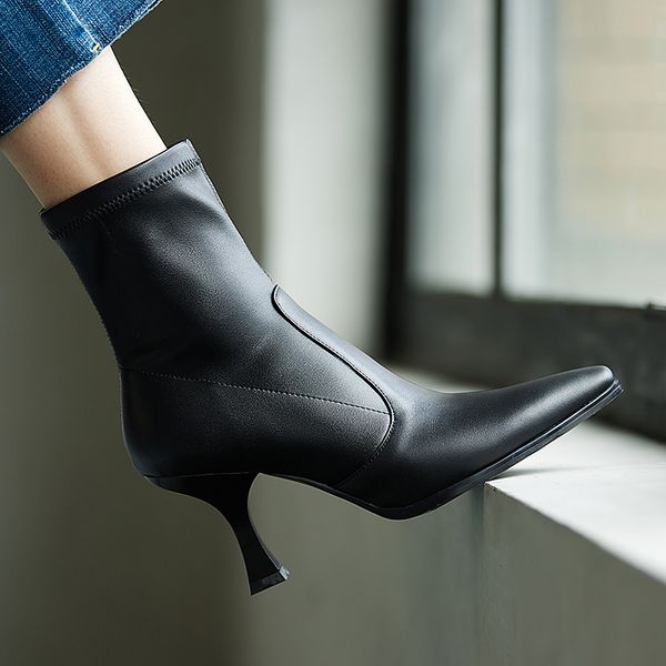 autumn winter shoes for women genuine leather high heels boots slion -on ladies wedding ankle boots size 41 42 43, Black
autumn winter shoes for women genuine leather high heels boots slion -on ladies wedding ankle boots size 41 42 43, Black