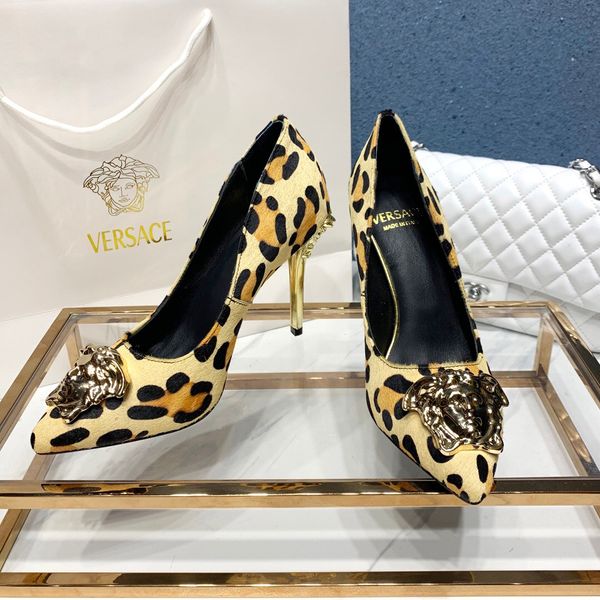 new fashion spring autumn diamond dress women's shoes high heel party wedding pointed toe shoes, Black
new fashion spring autumn diamond dress women's shoes high heel party wedding pointed toe shoes, Black