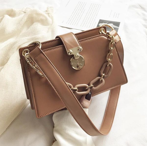2020 fashion women shoulder bags chain small handbags temperament crossbody totes bag 
2020 fashion women shoulder bags chain small handbags temperament crossbody totes bag
